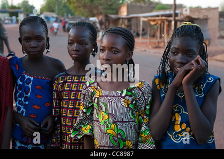 Adolescentes à Ouagadougou Burkina Faso Banque D'Images