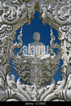 Petit Bouddha, Wat Rong Khun, Chiang Rai. La Thaïlande. Banque D'Images