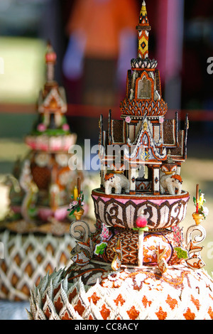 Détail d'un 'krathong'. Le parc historique de Sukhothai, Thaïlande. Banque D'Images