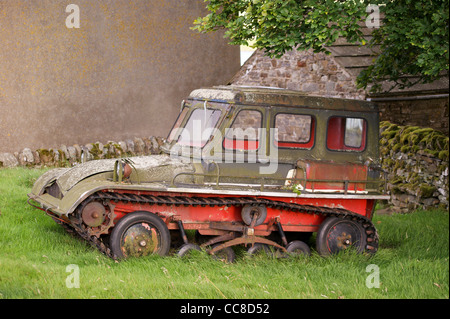 Un tracteur à chenilles, Baldersdale Teesdale, comté de Durham, Angleterre, Banque D'Images