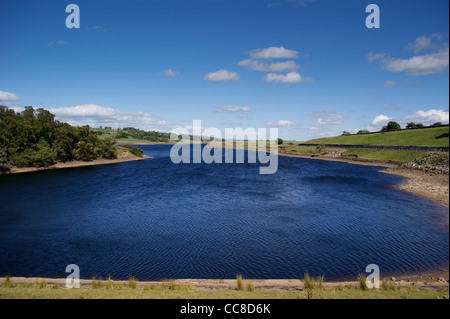 Réservoir Hury sous un ciel bleu clair, Baldersdale Teesdale, comté de Durham, Angleterre, Banque D'Images