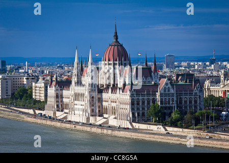 Le bâtiment du parlement hongrois (Hongrois : Országház) du Château Banque D'Images