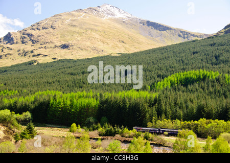 Ben Lui est une montagne dans les hautes terres du sud de l'Écosse, à la tête de Glen Fyne.La gamme Ben lui sont en Réserve Naturelle Banque D'Images