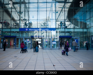 Entrée de la gare de Manchester Piccadilly Banque D'Images