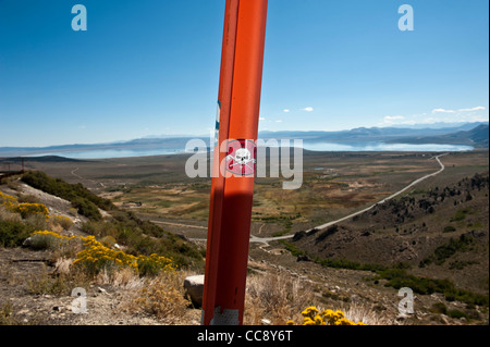 Tête de mort signe. Lac mono, en Californie. USA Banque D'Images