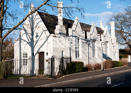 Old Grammar School à Dulwich Village et liée à l'Ordre a été construit dans le style Tudor, dans les années 1840 par Sir Charles Barry. Banque D'Images