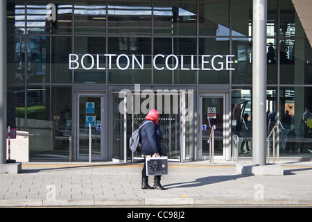 Bolton College, du centre-ville, Campus Deane Road, Bolton, Greater Manchester, Angleterre, RU Banque D'Images