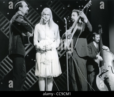 PETER PAUL AND MARY en 1965 groupe folklorique Nous