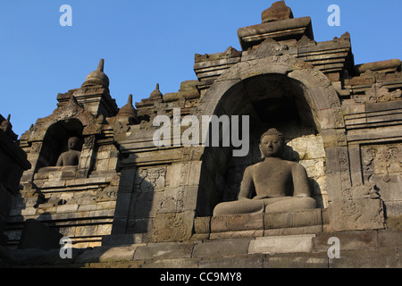 Statue Bouddha temple bouddhiste Borobudur Indonésie Yogyakarta Banque D'Images