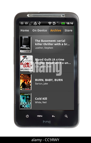 Consultez une bibliothèque de l'application Kindle sur un smartphone HTC Android Banque D'Images