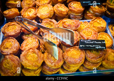 Kouignettes à Georges Larnicol Chocolatier, Paris, France Banque D'Images