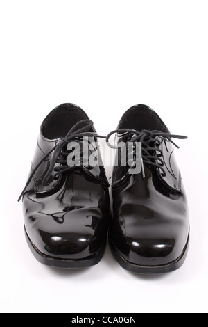 Mens shiny lace up chaussures noires officielles Banque D'Images