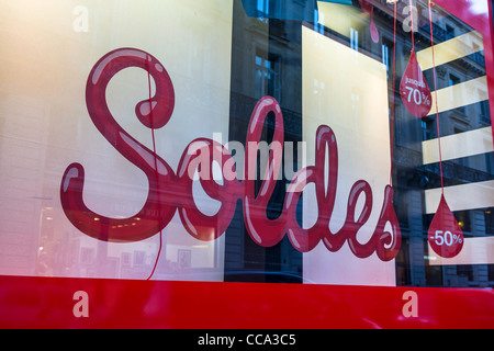 Vente magasin Sephora (signe) à Paris, France Banque D'Images