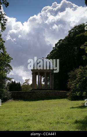 Le Temple Ionique, Duncombe Park, siège du Baron Feversham, Helmsley, circonscription du nord, Yorkshire, Angleterre Banque D'Images