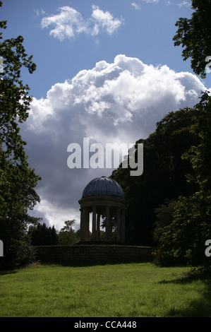 Le Temple Ionique, Duncombe Park, siège du Baron Feversham, Helmsley, circonscription du nord, Yorkshire, Angleterre Banque D'Images