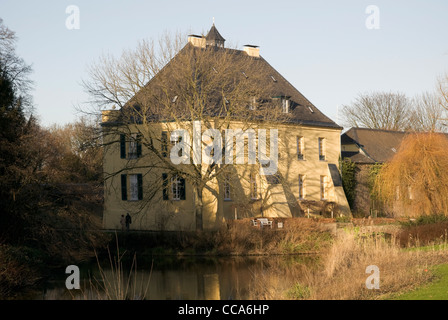 Le pavillon de chasse (vue arrière) à Burg Linn, Krefeld, Rhénanie du Nord-Westphalie, Allemagne. Banque D'Images