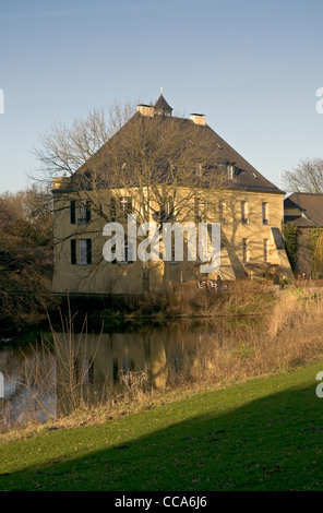 Le pavillon de chasse (vue arrière) à Burg Linn, Krefeld, Rhénanie du Nord-Westphalie, Allemagne. Banque D'Images