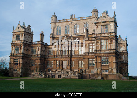 Wollaton Hall, Nottingham, Angleterre. Utilisé comme emplacement pour Wayne Manor dans le film Batman The Dark Knight Rises Banque D'Images