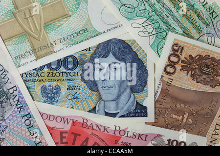 L'astronome Copernic (portrait) sur un billet de banque polonaise vintage encadrée par d'autres billets de la même édition Banque D'Images