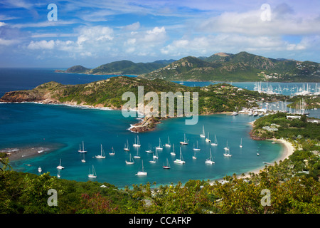 Lookout vue de Shirley Heights sur l'amiral Nelson, chantiers navals, Antigua, Iles sous le vent, West Indies Banque D'Images