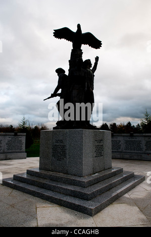 Les forces armées polonaises au Mémorial National Memorial Arboretum Banque D'Images