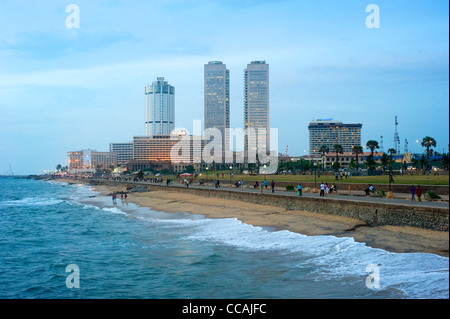 Panorama de Colombo dans la soirée. Colombo est la plus grande ville et ancienne capitale du Sri Lanka avec environ 1 millions de population Banque D'Images