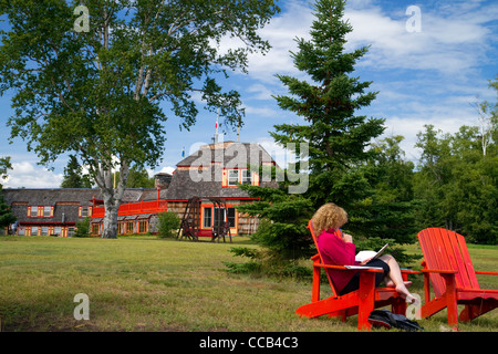 Le Naniboujou Lodge and Restaurant situé sur la rive nord du lac Supérieur, dans le comté de Cook, Minnesota, USA. Banque D'Images