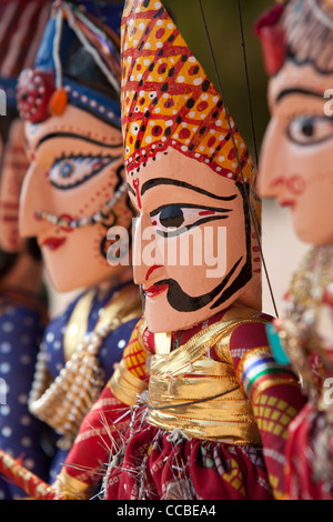 Poupées marionnette traditionnelle du Rajasthan en vente comme souvenirs au Rajasthan, Inde Banque D'Images