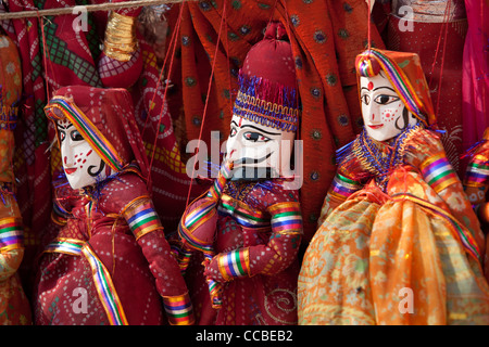 Poupées marionnette traditionnelle du Rajasthan en vente comme souvenirs au Rajasthan, Inde Banque D'Images