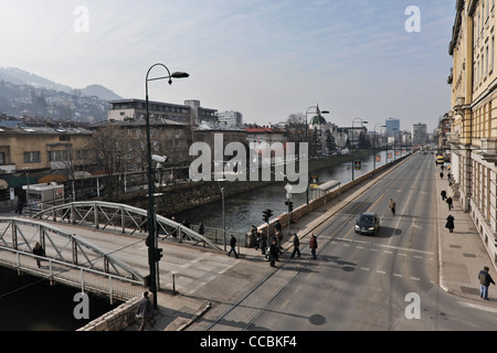 Obala Kulina Bana à Sarajevo. La Bosnie-et-Herzégovine Banque D'Images