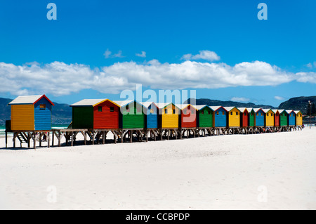 Cabines de plage à Muizenberg, Cape Town, Afrique du Sud Banque D'Images