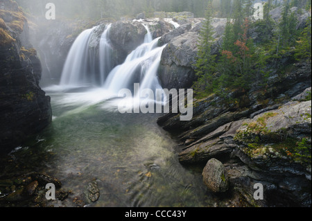 Une longue exposition d'Rjukandefossen cascade, Hemsedal, Norvège. Banque D'Images