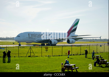 Airbus A380-800 à l'aéroport de Manchester England Uk Banque D'Images