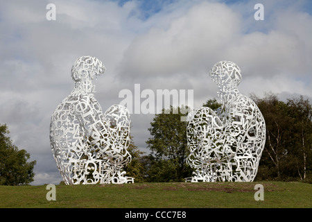 Spiegel par Jaume Plensa au Yorkshire Sculpture Park, Royaume-Uni Banque D'Images