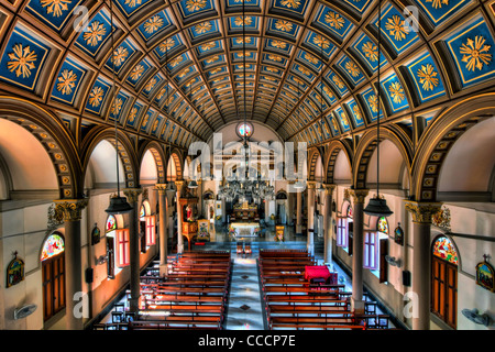 Intérieur de l'église de Santa Cruz | Bangkok Banque D'Images