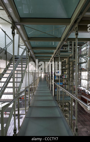 La ville de Mexico a récemment rouvert Biblioteca Vasconcelos est un exemple exceptionnel d'un Digital-Age contemporain Bibliothèque, de ne pas Banque D'Images