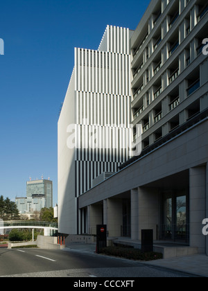 Suntory Museum of art dans l'ensemble Vue extérieure de la rue Tokyo Japon 2010 Banque D'Images