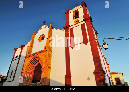 Le Portugal, l'Algarve : façade principale de la cathédrale Catedral' 'Sé de Silves Banque D'Images