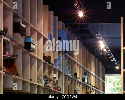 Affichage intérieur et Cordonnier Caballero est un nouveau magasin de détail de la chaussure de qualité apportant des réparations à la cœur de Sydney's kings cross Banque D'Images