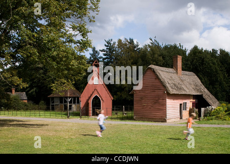 Le MUSÉE DE PLEIN AIR DE CHILTERN VUE EXTÉRIEURE DE VILLAGE GREEN Banque D'Images