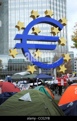 Camp en dehors de Francfort occupe la Banque centrale européenne, Allemagne Banque D'Images