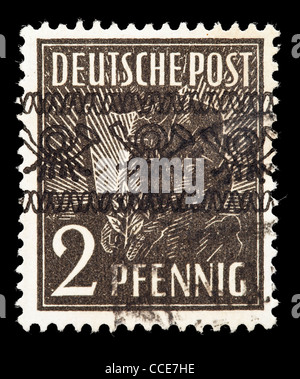 Timbre-poste : Deutsche Post, 1948, sur bande Posthorn 2 pfennig, estampillé Banque D'Images