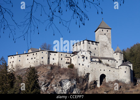 Château Taufers au-dessus de Sand in Taufers, Tauferer Tal valley, le Tyrol du Sud, Italie Banque D'Images