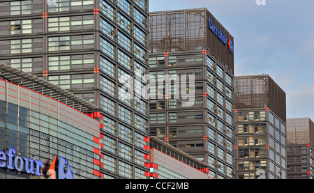 Centre commercial et appartements au quartier Euralille à Lille, France Banque D'Images