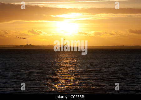 Coucher de soleil sur l'estuaire Humber Banque D'Images