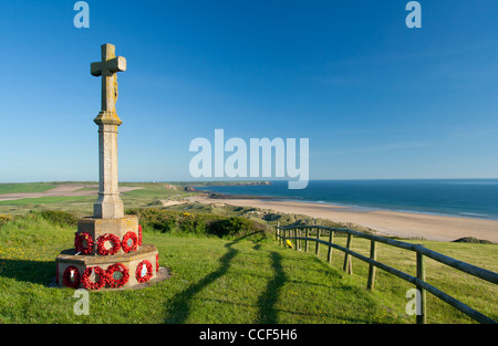 Donnant sur l'eau douce à l'ouest du Monument commémoratif de guerre à Pembrokeshire, Pays de Galles. Banque D'Images