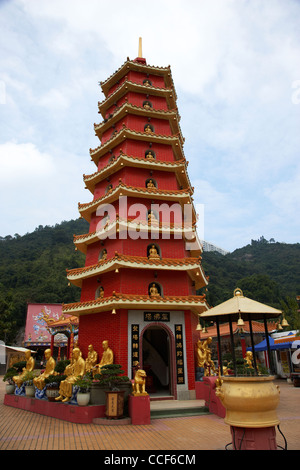 Dix mille bouddhas neuf pagode monastère niveau sha tin nouveaux territoires de Hong Kong Hong Kong Chine Asie Banque D'Images