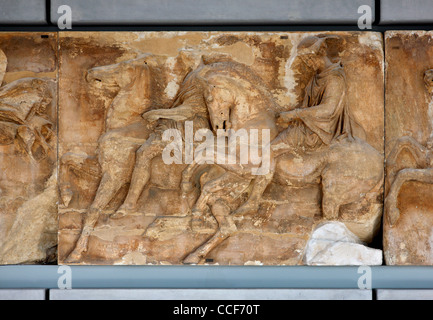 'Détail' à partir de la frise du Parthénon, du Parthénon galerie sur le 3e étage du musée de l'Acropole, Athènes, Grèce. Banque D'Images