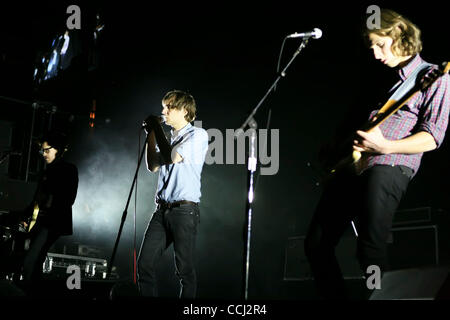 Dec 10, 2010 - San Jose, Californie, États-Unis - "Phoenix" en live à pas si douce nuit 2010 à San Jose en Californie. THOMAS MARS, deck d'Arcy, Christian Mazzalai et Laurent Brancowitz. (Crédit Image : ©/ZUMAPRESS.com) Tracy Van Antiq Banque D'Images
