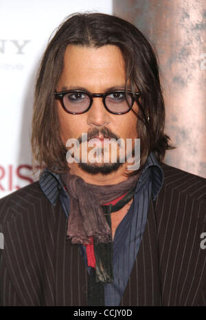 6 décembre 2010 - New York, New York, États-Unis - l'acteur Johnny Depp assiste à la première mondiale de 'l'" tenue au Ziegfeld Theatre. (Crédit Image : © Kaszerman ZUMAPRESS.com)/Nancy Banque D'Images